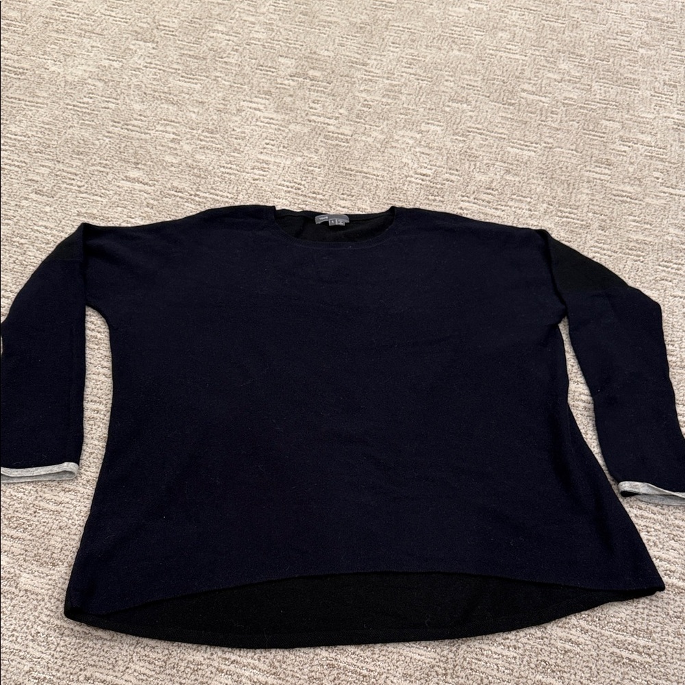 Vince Women's Navy Crew Neck Sweater